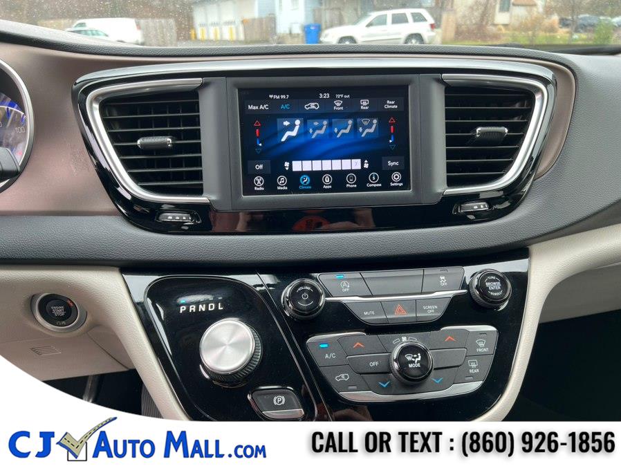 2020 Chrysler Voyager LXI - Photo 20