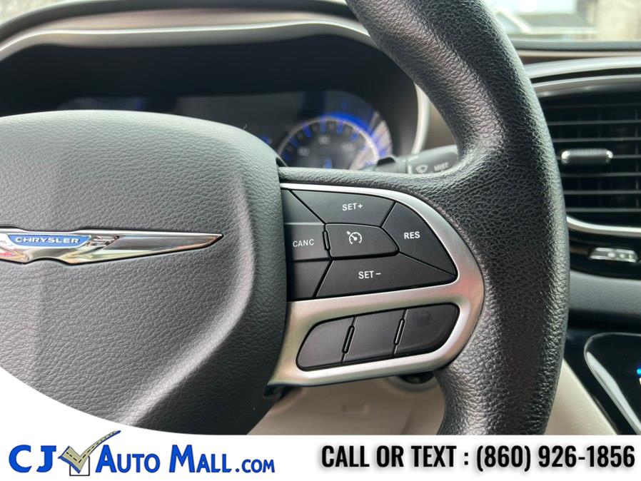 2020 Chrysler Voyager LXI - Photo 19