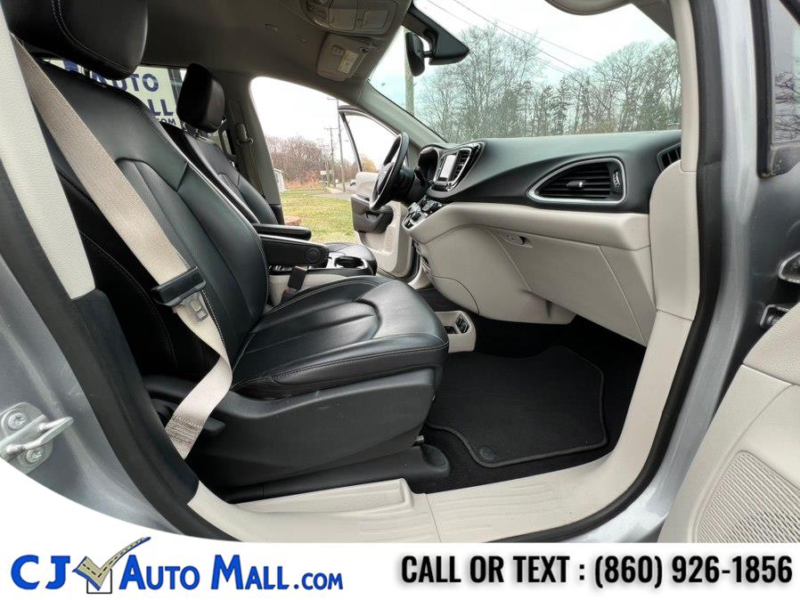 2020 Chrysler Voyager LXI - Photo 34