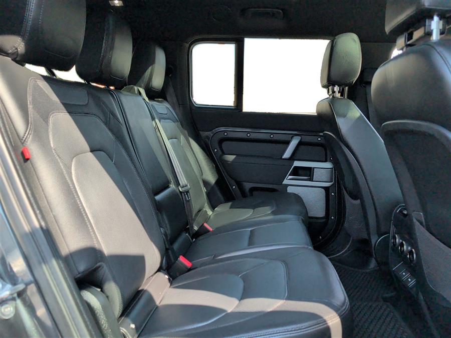 2023 Land Rover Defender X-Dynamic SE - Photo 24