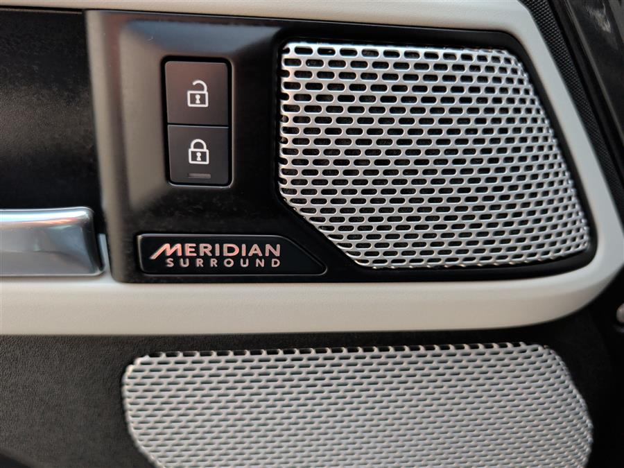 2023 Land Rover Defender X-Dynamic SE - Photo 41