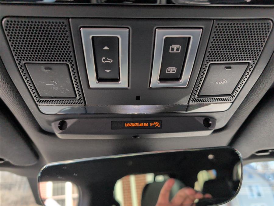 2023 Land Rover Defender X-Dynamic SE - Photo 46