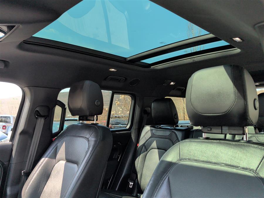 2023 Land Rover Defender X-Dynamic SE - Photo 47