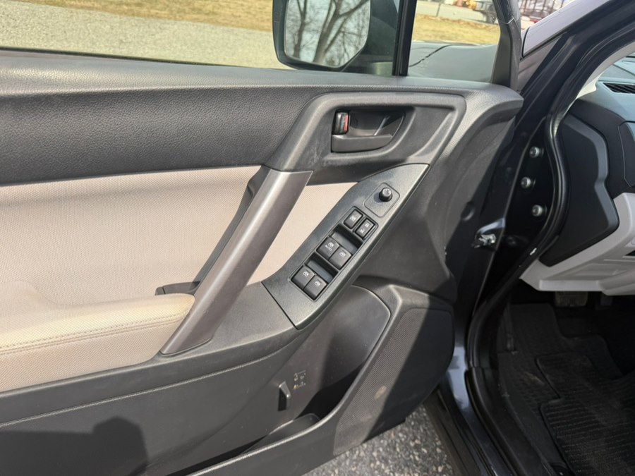 2015 Subaru Forester i - Photo 15