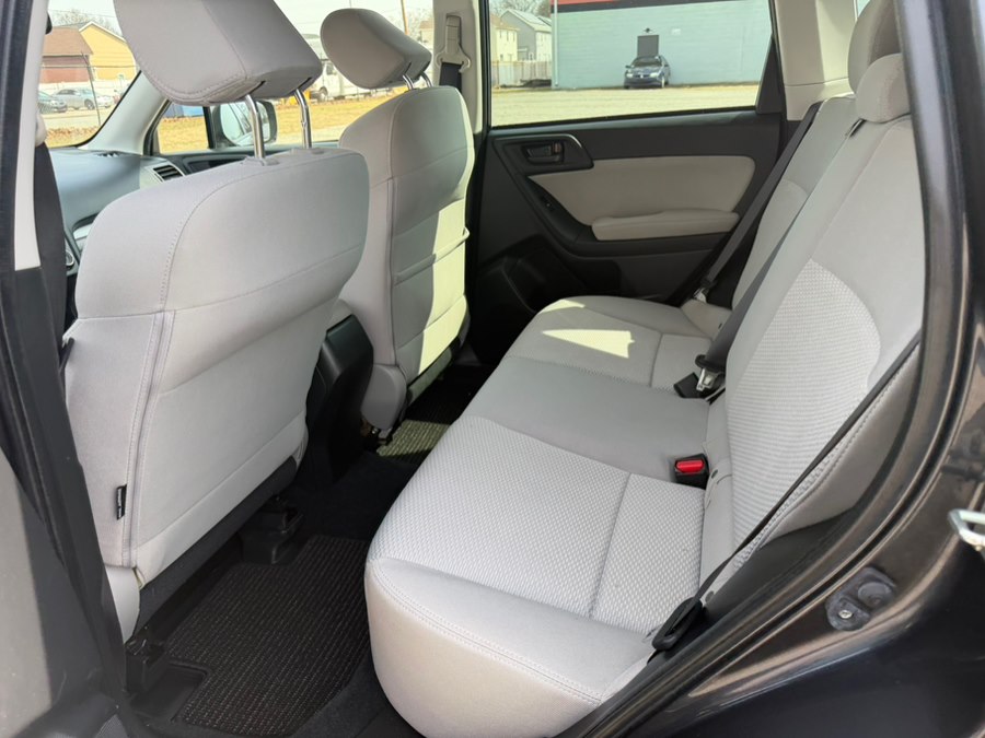 2015 Subaru Forester i - Photo 16