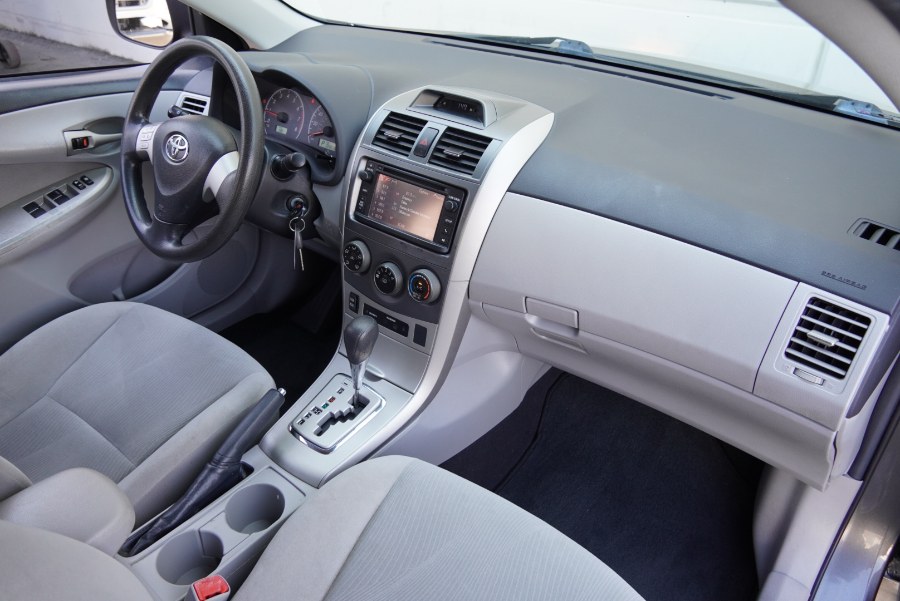 2013 Toyota Corolla LE - Photo 14