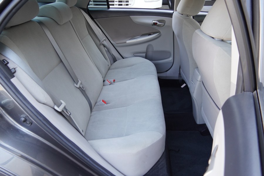2013 Toyota Corolla LE - Photo 21