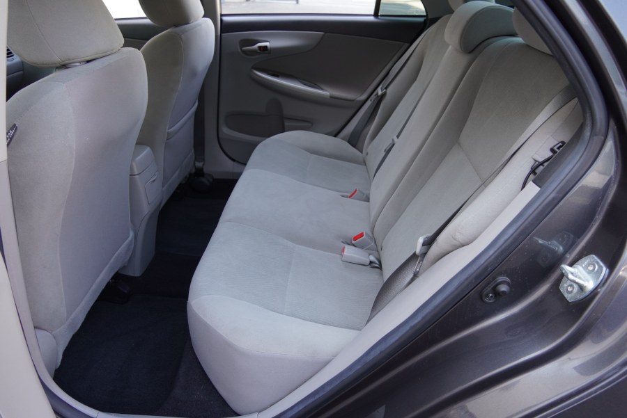 2013 Toyota Corolla LE - Photo 20
