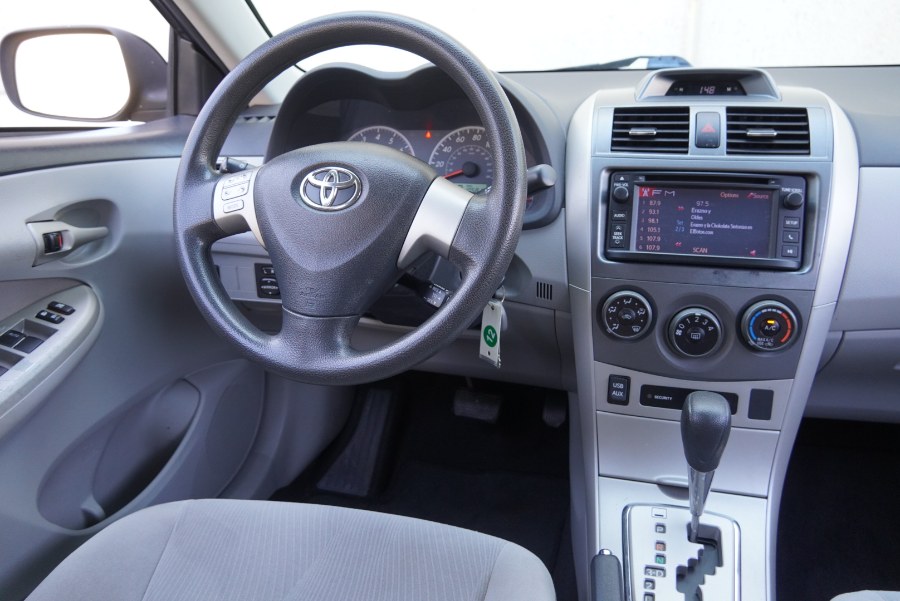 2013 Toyota Corolla LE - Photo 9
