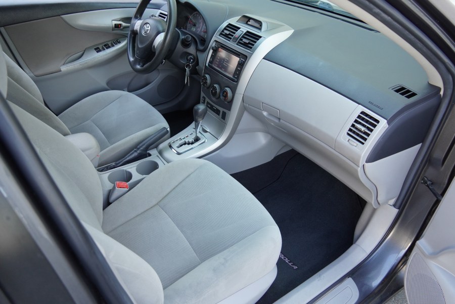 2013 Toyota Corolla LE - Photo 13