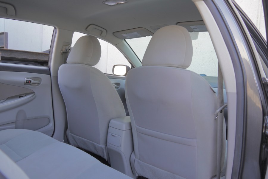 2013 Toyota Corolla LE - Photo 22