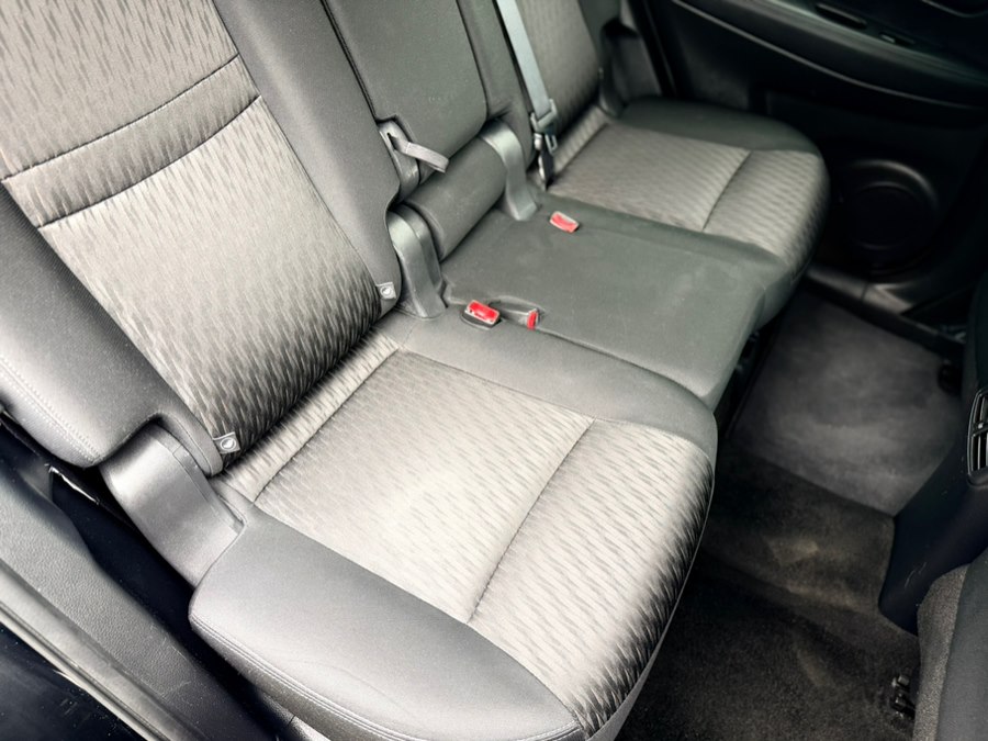 2017 Nissan Rogue SV - Photo 38