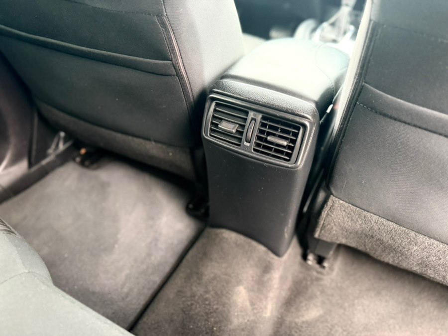2017 Nissan Rogue SV - Photo 42