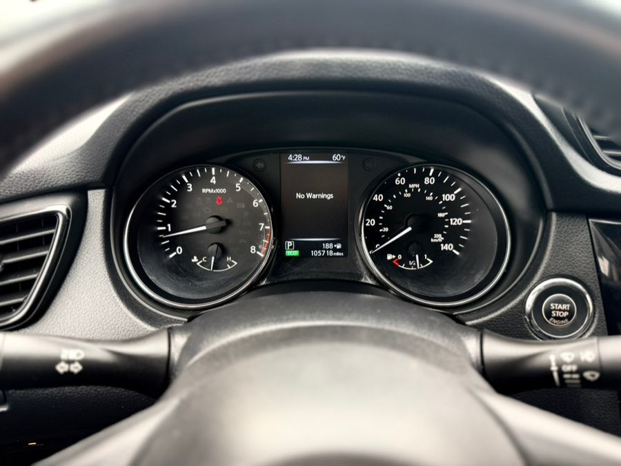 2017 Nissan Rogue SV - Photo 43