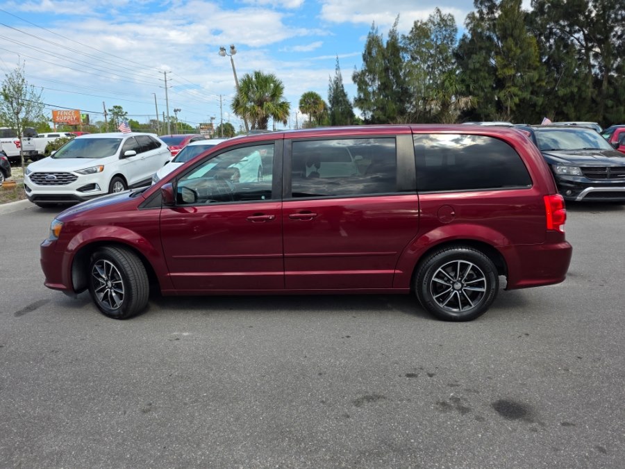 2017 Dodge Grand Caravan SXT - Photo 7