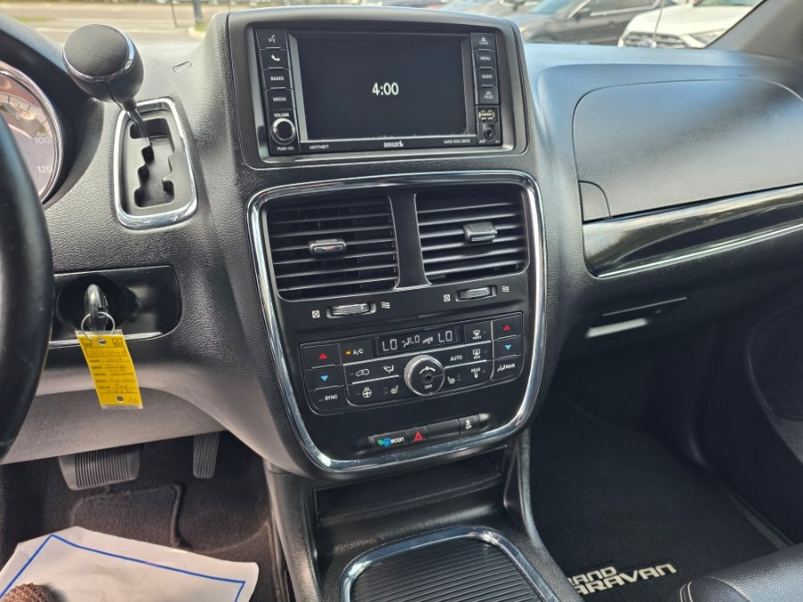 2017 Dodge Grand Caravan SXT - Photo 9