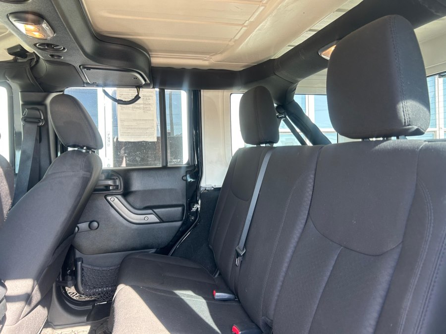 2017 Jeep Wrangler Unlimited Sport - Photo 9