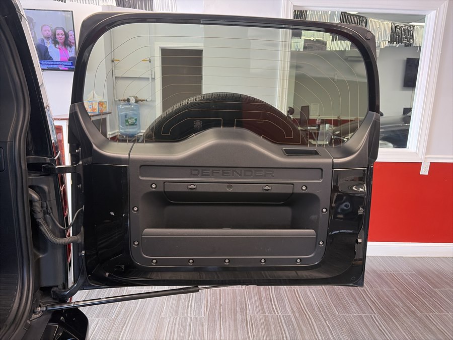 2022 Land Rover Defender X-Dynamic HSE - Photo 20