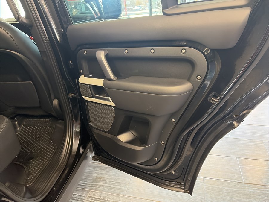 2022 Land Rover Defender X-Dynamic HSE - Photo 31