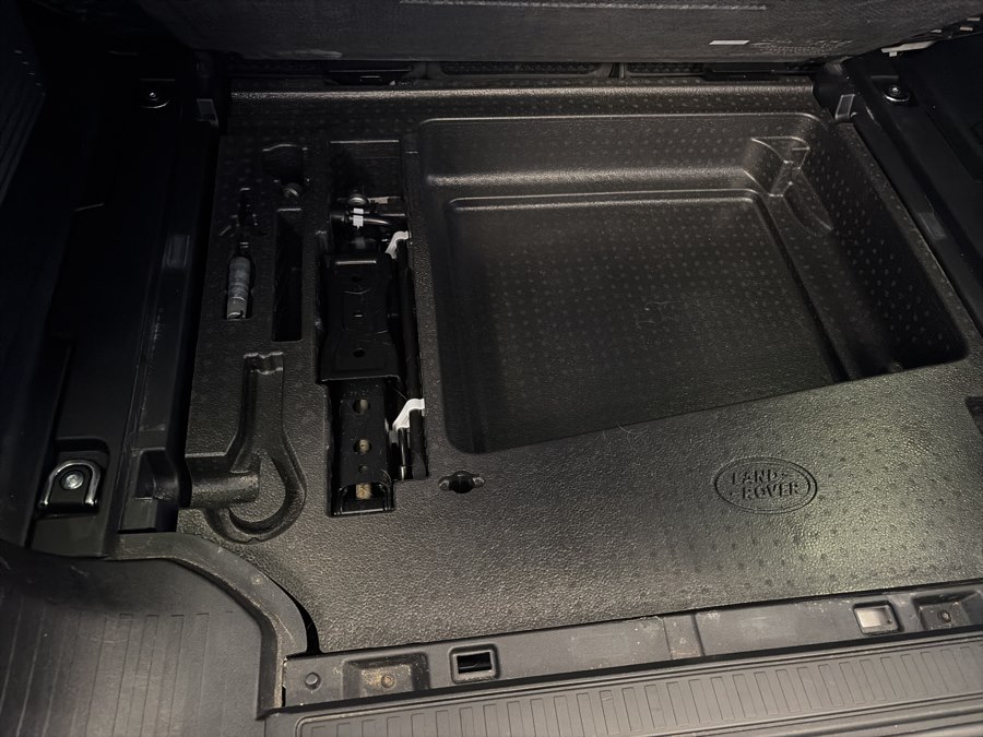 2022 Land Rover Defender X-Dynamic HSE - Photo 25