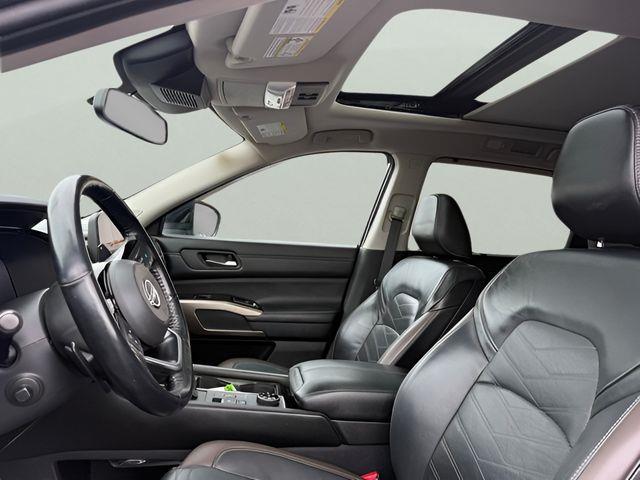 2022 Nissan Pathfinder Platinum - Photo 19