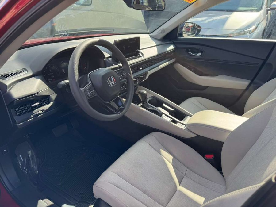 2025 Honda Accord SE - Photo 6