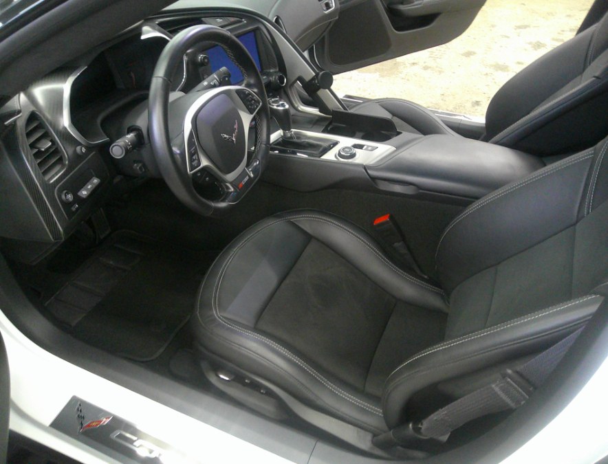 2015 Chevrolet Corvette Z06 - Photo 18