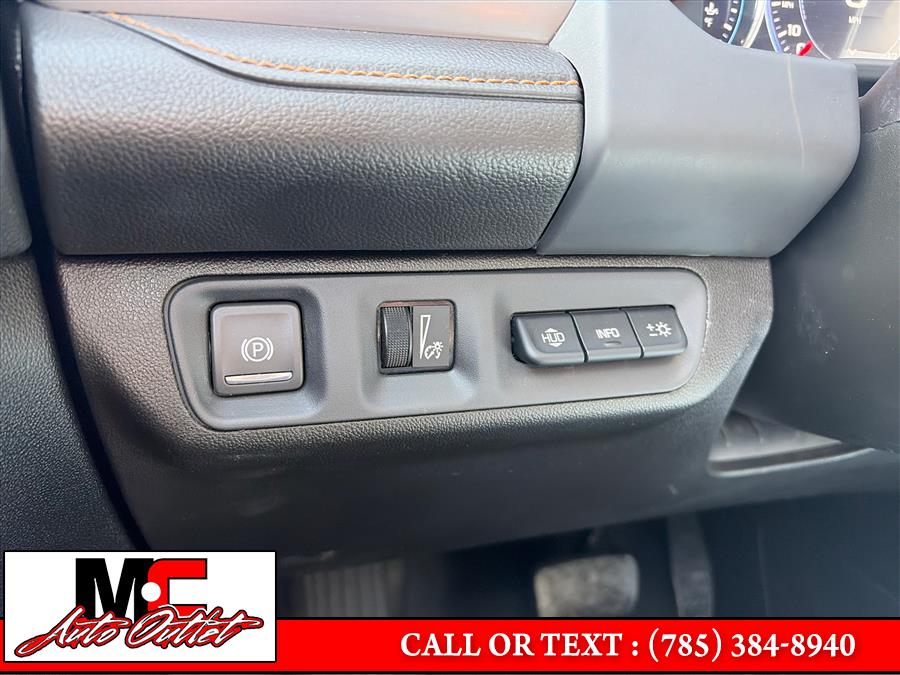2023 GMC Acadia AT4 - Photo 17