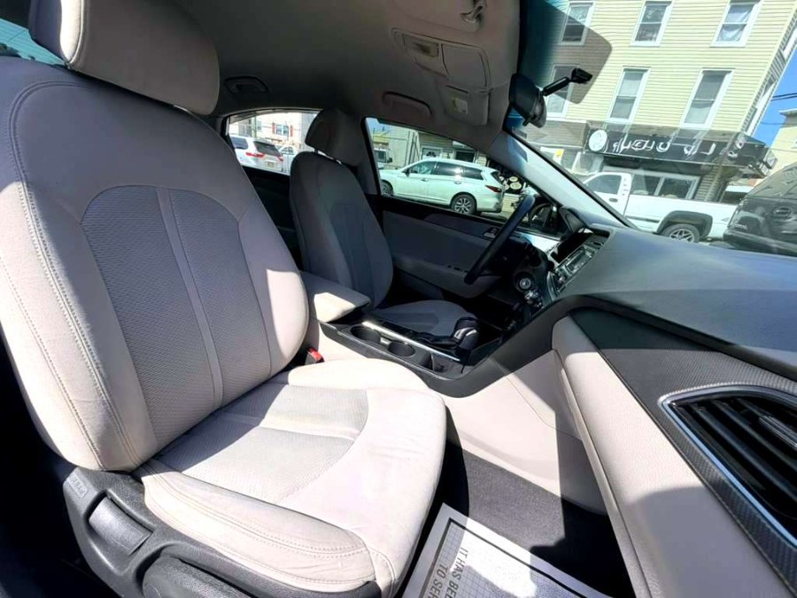 2015 Hyundai Sonata SE - Photo 16