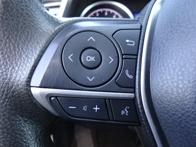 2021 Toyota Camry LE - Photo 40