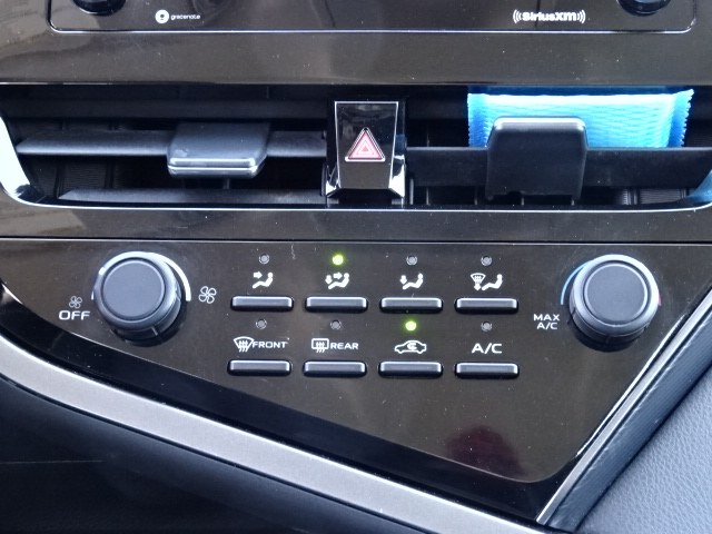 2021 Toyota Camry LE - Photo 26