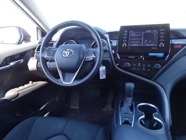 2021 Toyota Camry LE - Photo 30