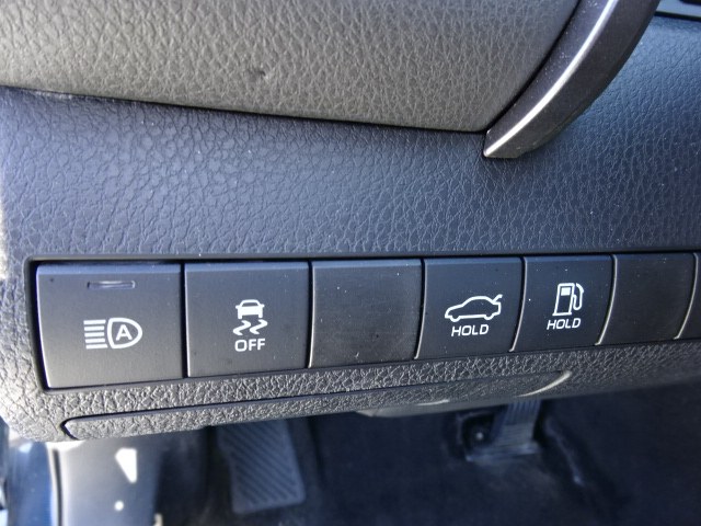 2021 Toyota Camry LE - Photo 36