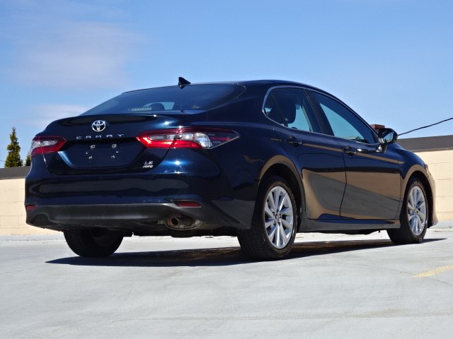 2021 Toyota Camry LE - Photo 9