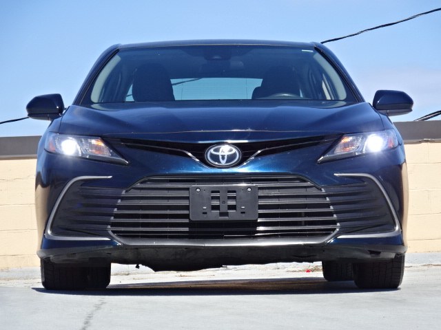 2021 Toyota Camry LE - Photo 6
