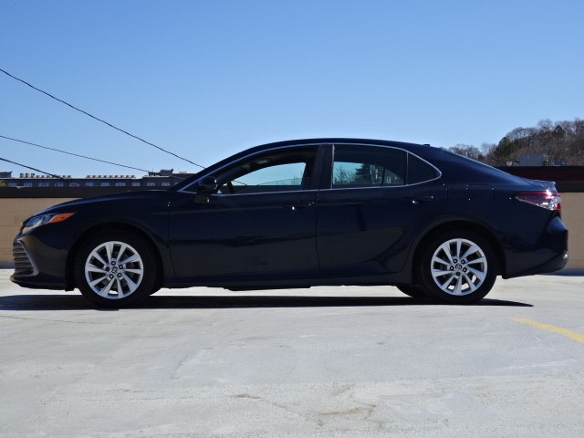 2021 Toyota Camry LE - Photo 12