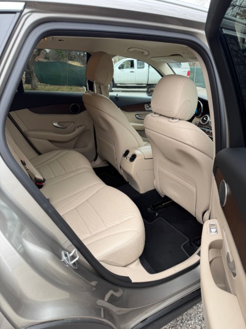 2022 Mercedes-Benz GLC GLC300 - Photo 17