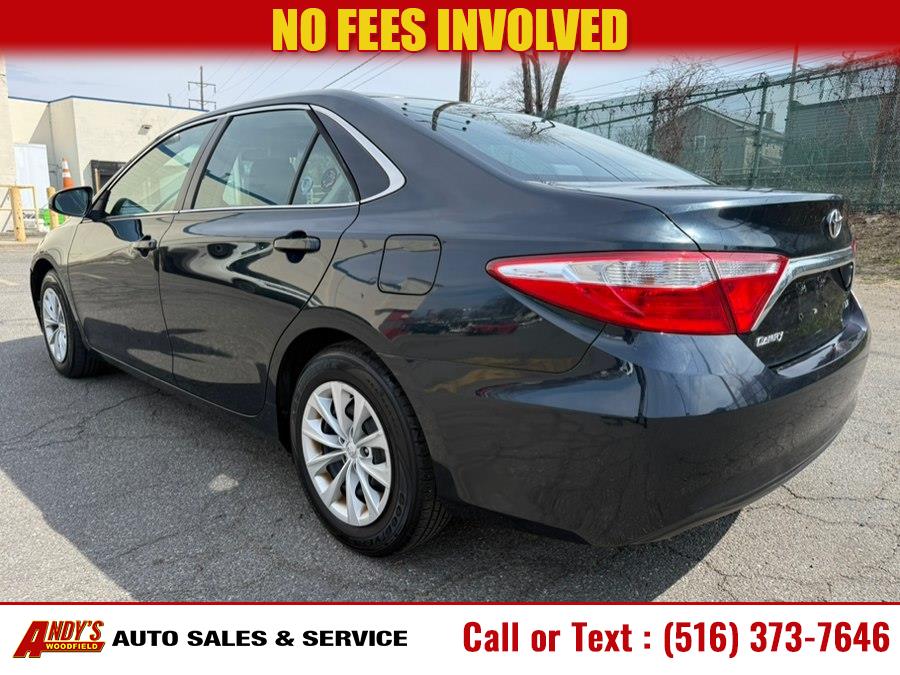 2015 Toyota Camry LE - Photo 6