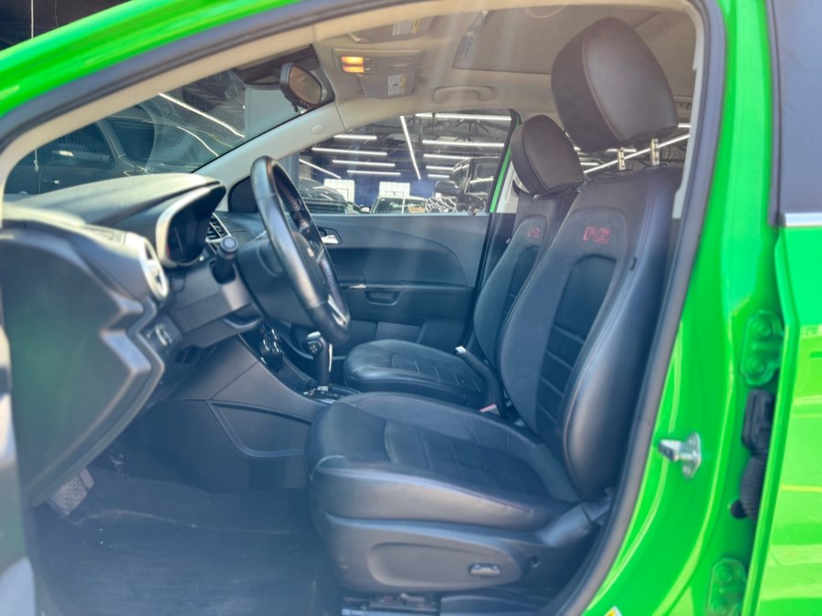 2017 Chevrolet Sonic Premier - Photo 6
