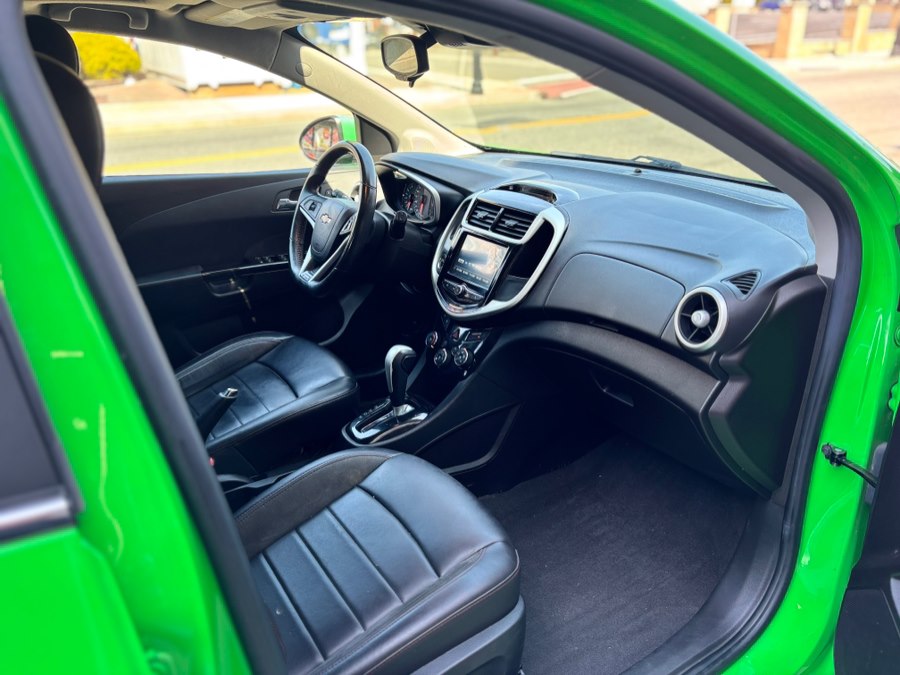 2017 Chevrolet Sonic Premier - Photo 19