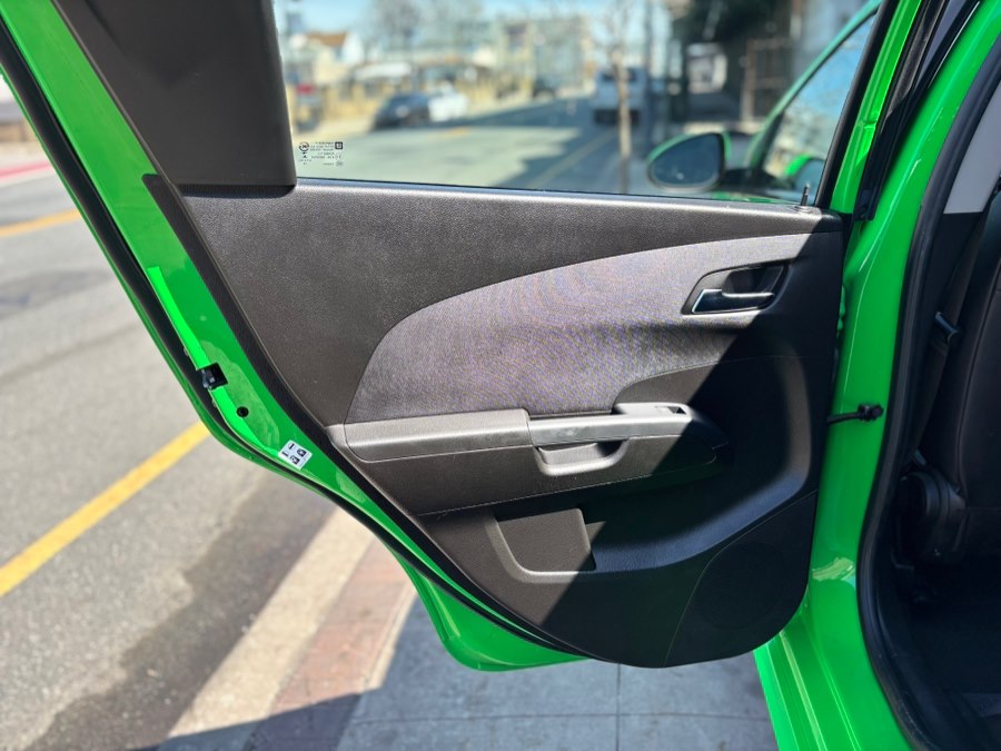 2017 Chevrolet Sonic Premier - Photo 12
