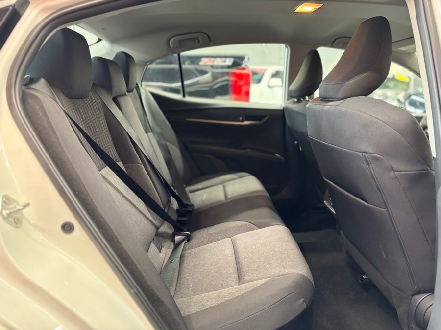 2025 Toyota Camry LE - Photo 16