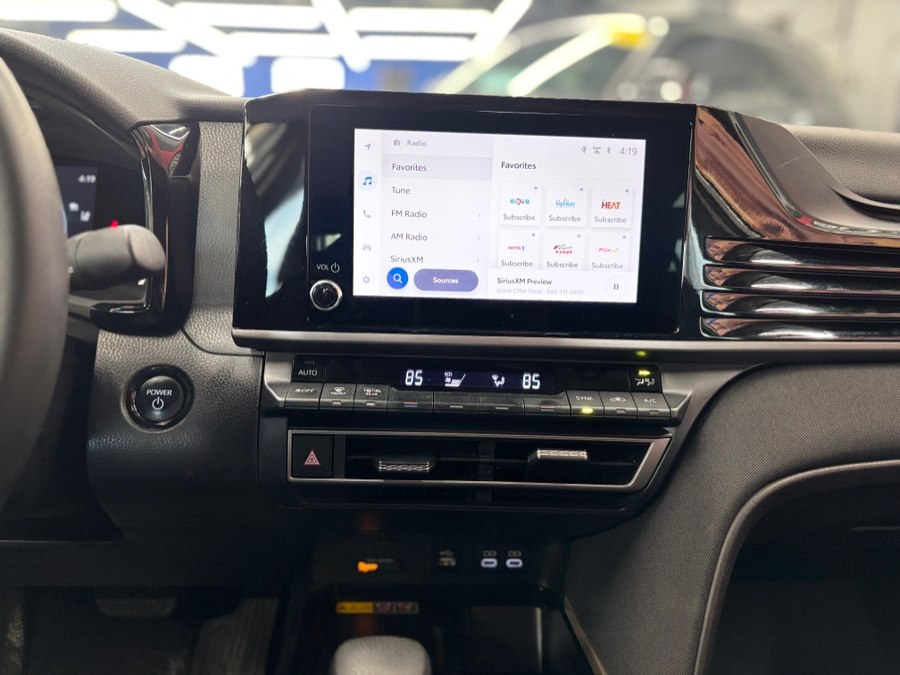 2025 Toyota Camry LE - Photo 27