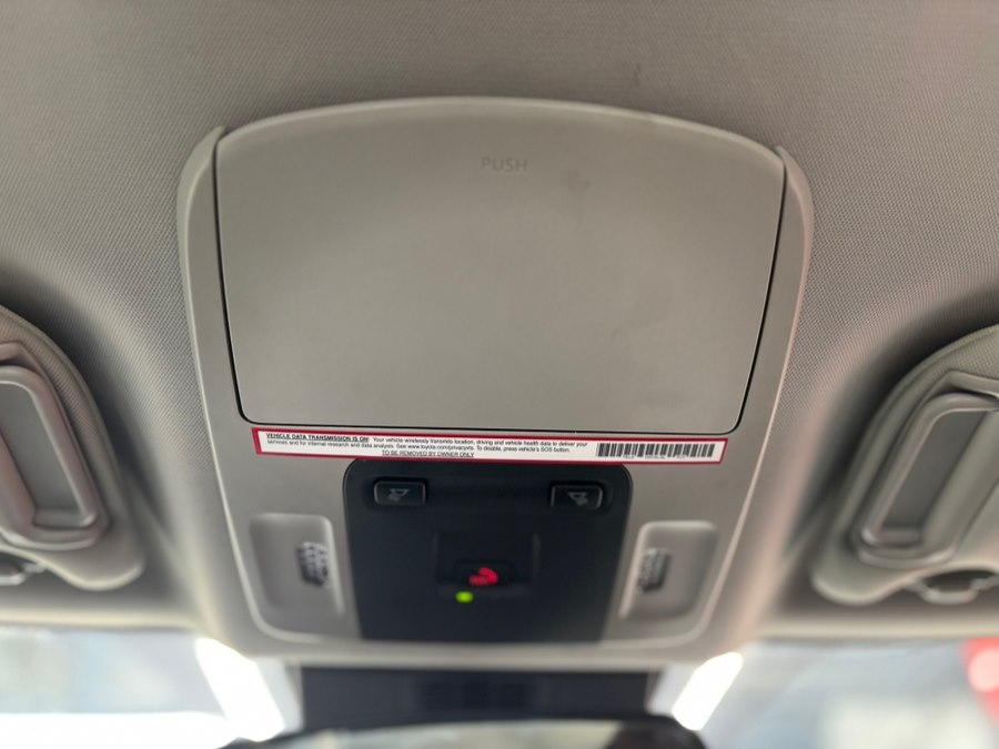 2025 Toyota Camry LE - Photo 29