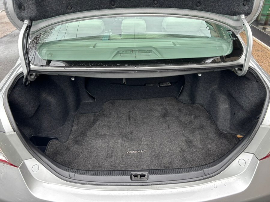 2010 Toyota Camry - Photo 15