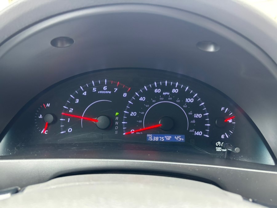 2010 Toyota Camry - Photo 11