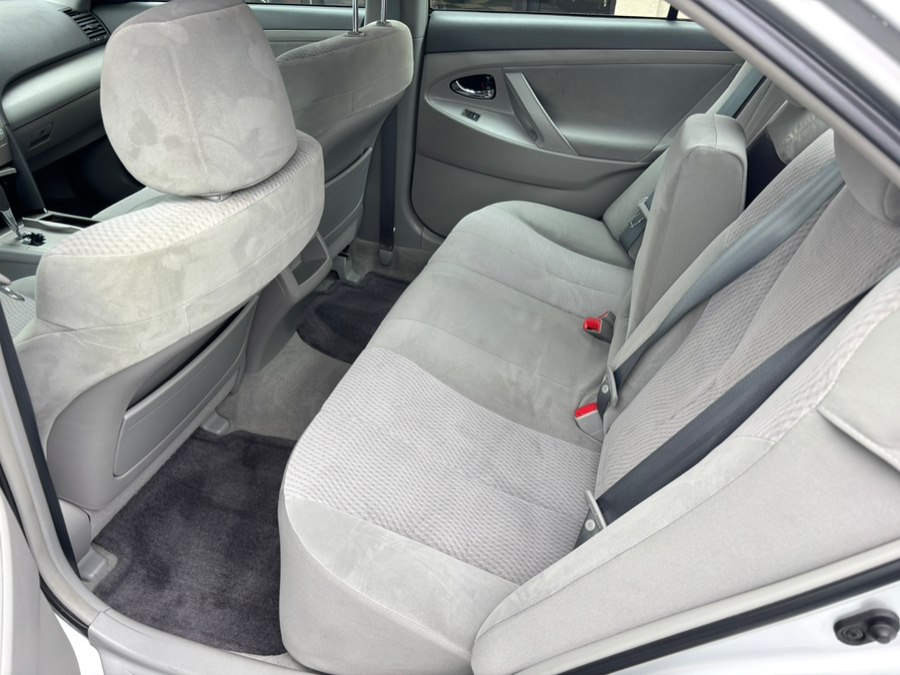 2010 Toyota Camry - Photo 14