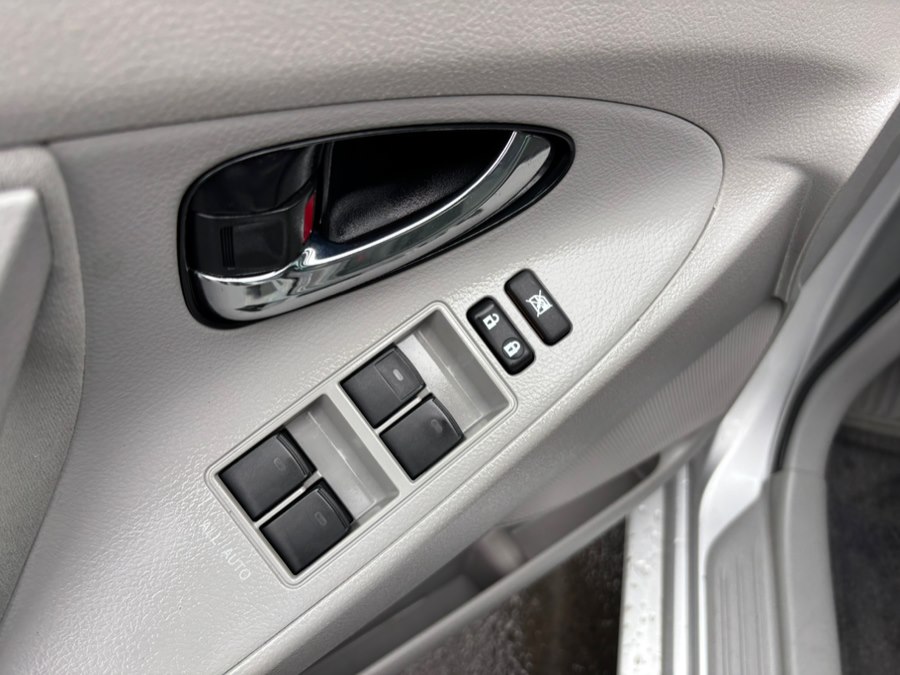 2010 Toyota Camry - Photo 9