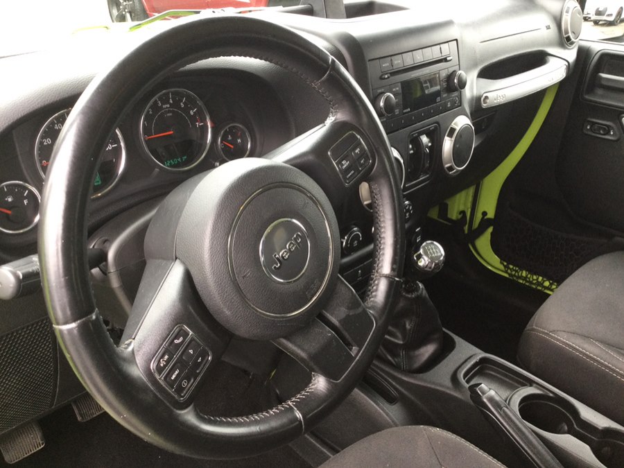 2017 Jeep Wrangler Unlimited Sahara - Photo 11