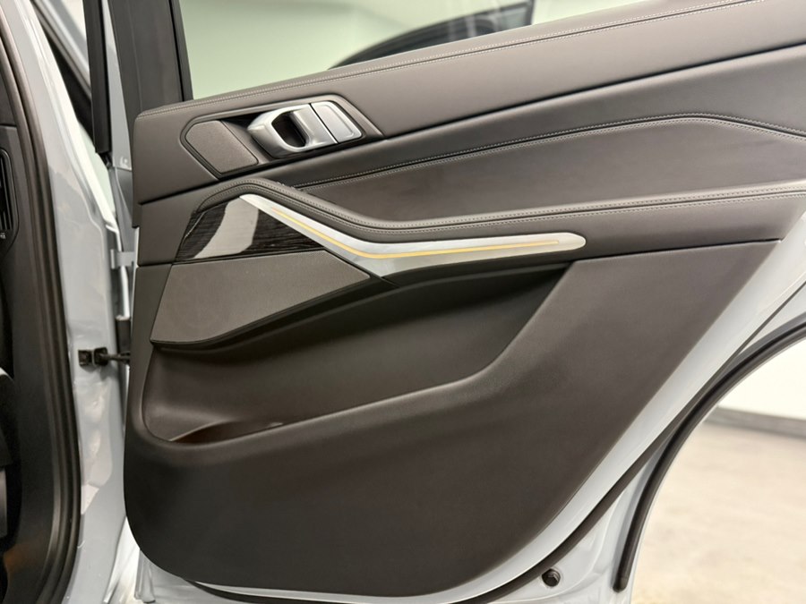 2026 BMW X7 40i - Photo 43
